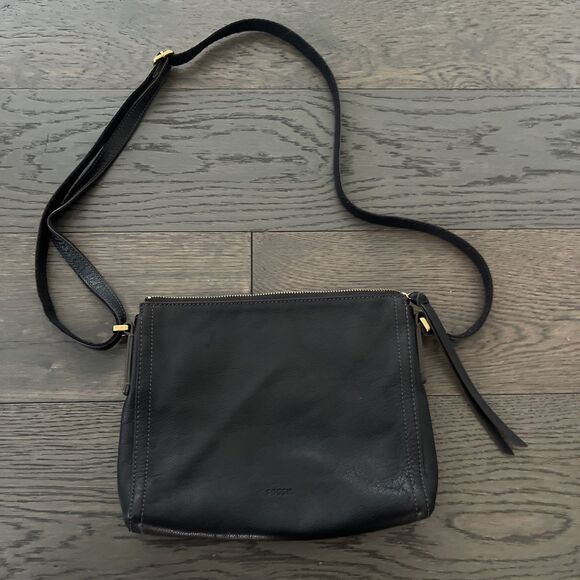 Fossil Black Leather Crossbody Purse gold tone hardware No Key - Picture 1 of 13